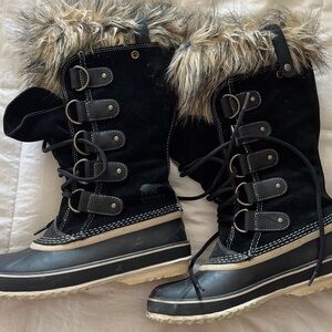 Sorel Black and Tan Winter Boots with Fur Trim